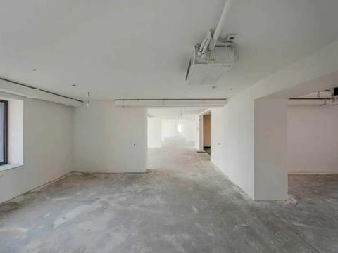 комерційна за адресою Саксаганського вул., 53/80