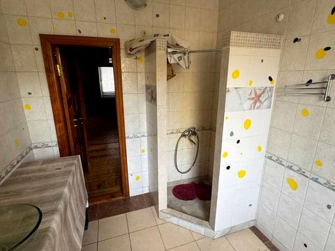 будинок за адресою 7-ма вул.