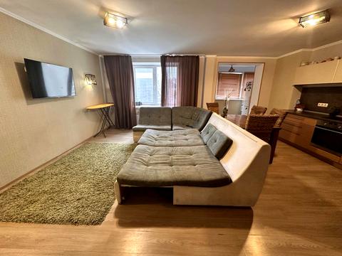 квартира за адресою Миколи Хвильового вул., 1