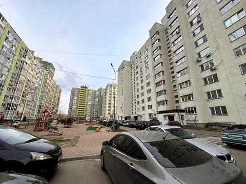 квартира за адресою Миколи Хвильового вул., 1