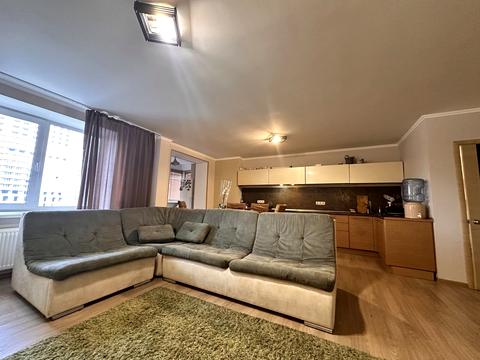 квартира за адресою Миколи Хвильового вул., 1