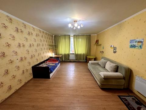 квартира за адресою Миколи Хвильового вул., 1