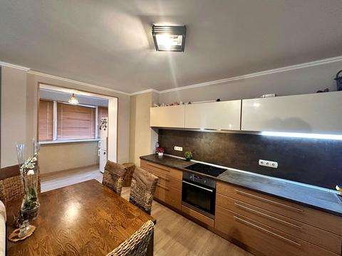 квартира за адресою Миколи Хвильового вул., 1