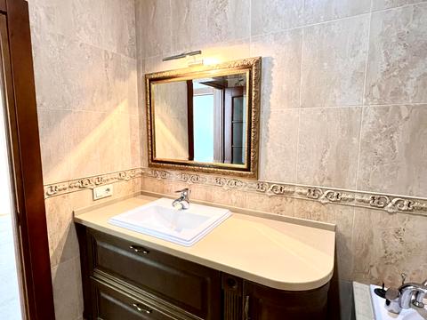 комерційна за адресою Київ, Івана Мазепи вул. (Січневого Повстання), 16