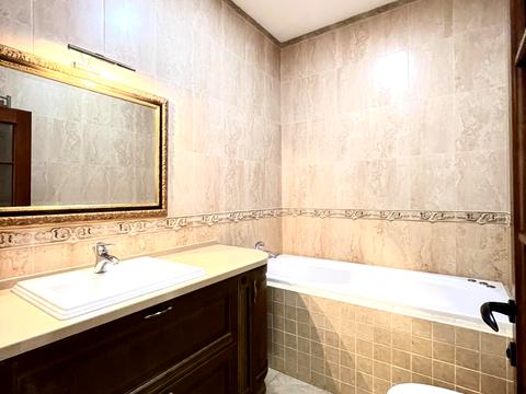 комерційна за адресою Київ, Івана Мазепи вул. (Січневого Повстання), 16