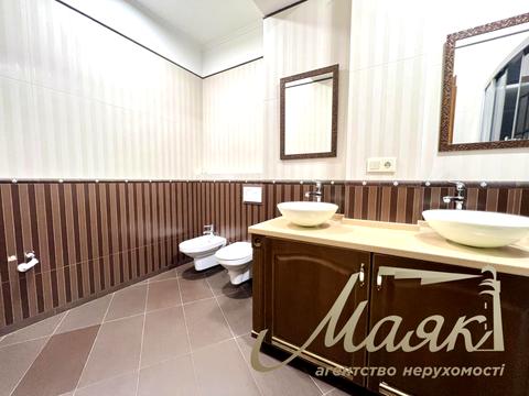 комерційна за адресою Київ, Івана Мазепи вул. (Січневого Повстання), 16