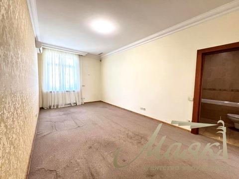 комерційна за адресою Київ, Івана Мазепи вул. (Січневого Повстання), 16