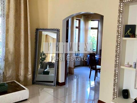 будинок за адресою Ярослава Мудрого вул.