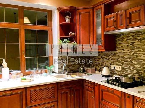 будинок за адресою Ярослава Мудрого вул.