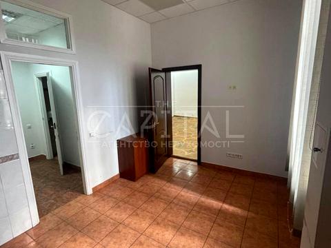 комерційна за адресою Січових Стрільців вул. (Артема), 77