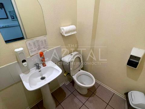 комерційна за адресою Січових Стрільців вул. (Артема), 77