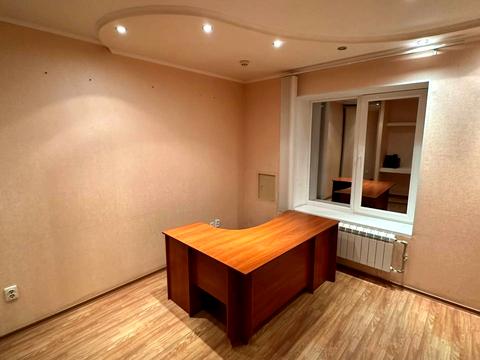 комерційна за адресою Київська, 12