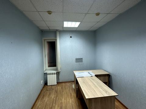 комерційна за адресою Київська, 12