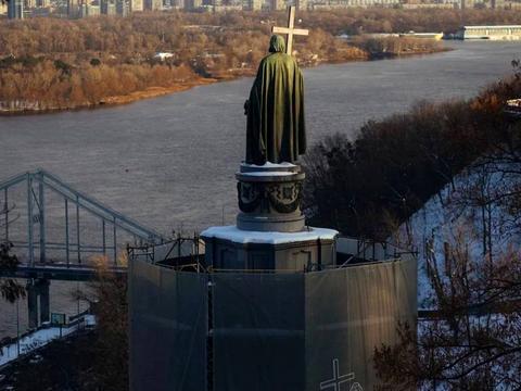 квартира по адресу Академика Глушкова просп., 1