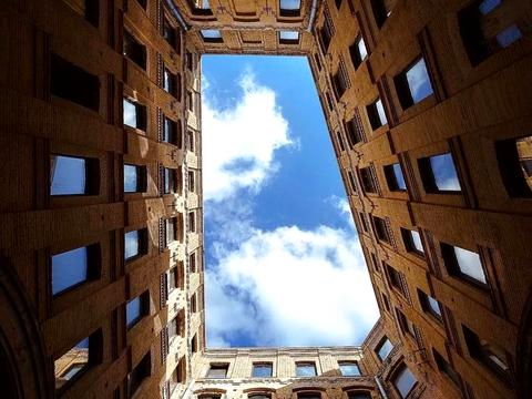 квартира по адресу Академика Глушкова просп., 1