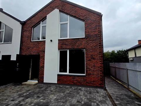 будинок за адресою Чарівна, 3