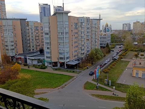 квартира за адресою Раїси Окіпної вул., 9