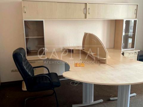 комерційна за адресою Панаса Мирного вул., 16/13