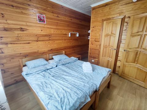 будинок за адресою с. Яблуниця, Ланарівка, 2