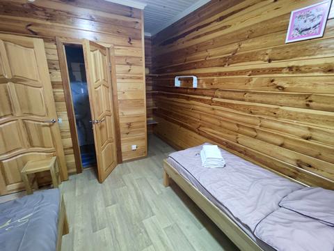 будинок за адресою с. Яблуниця, Ланарівка, 2