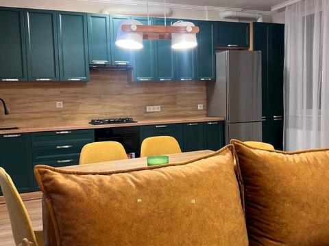 квартира за адресою Героїв Небесної Сотні просп., 16/10