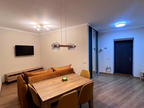 квартира за адресою Героїв Небесної Сотні просп., 16/10