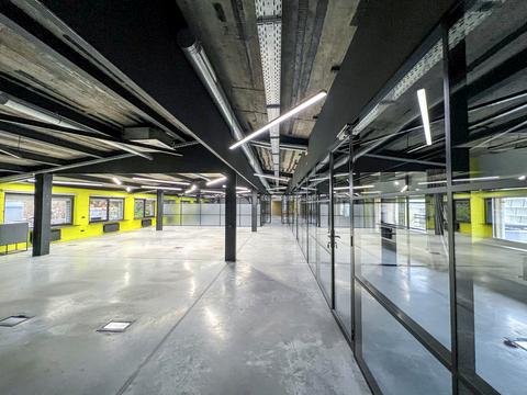 комерційна за адресою Велика Васильківська вул. (Червоноармійська), 55б