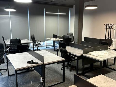 комерційна за адресою Товарна вул., 1