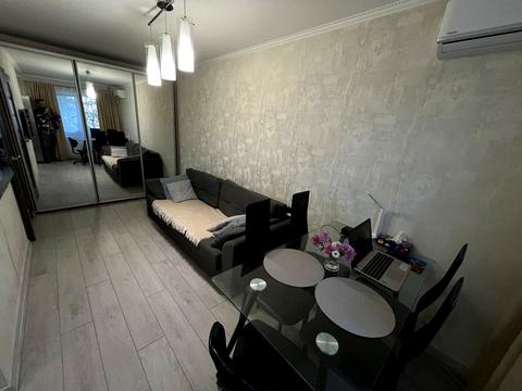 квартира за адресою Дніпро, В'ячеслава Чорновола вул. (Юрія Савченка), 97-Б