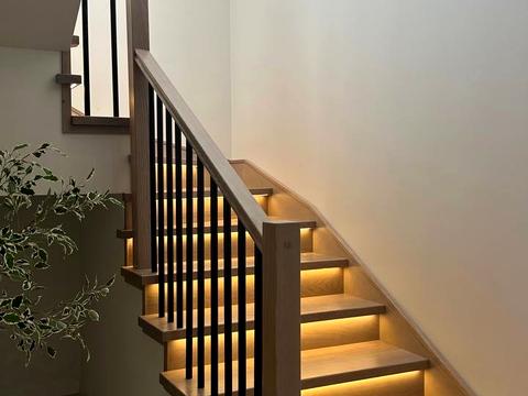 будинок за адресою Вишнева вул.