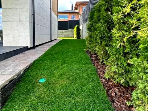 будинок за адресою Вишнева вул.