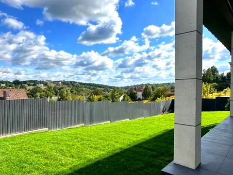 будинок за адресою Вишнева вул.