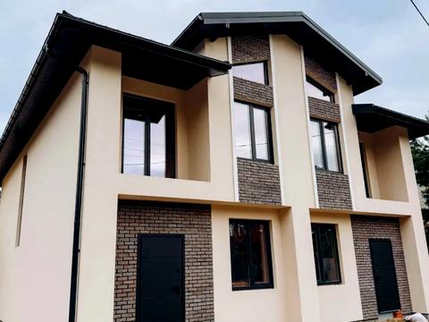 будинок за адресою Поезії вул. (Грибоєдова)