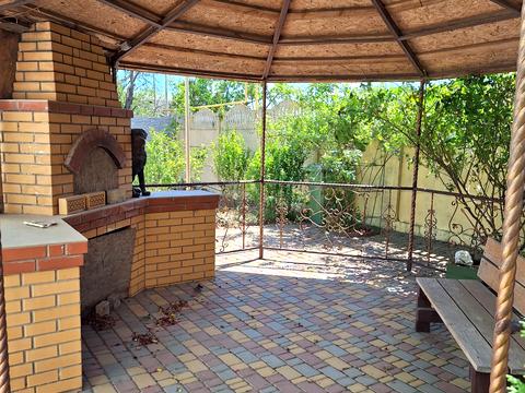 будинок за адресою Озерна вул., 1