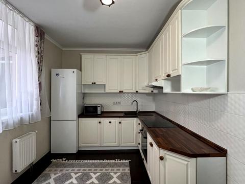 квартира за адресою Сім'ї Кульженків вул. (Петра Дегтяренка), 33