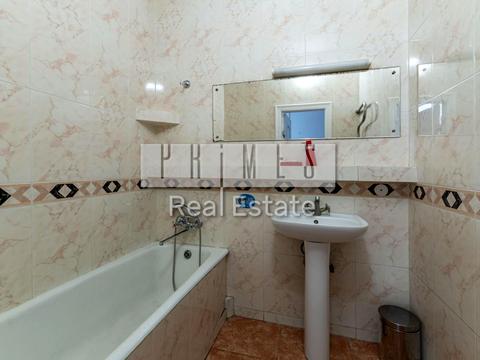 комерційна за адресою Велика Васильківська вул. (Червоноармійська), 143