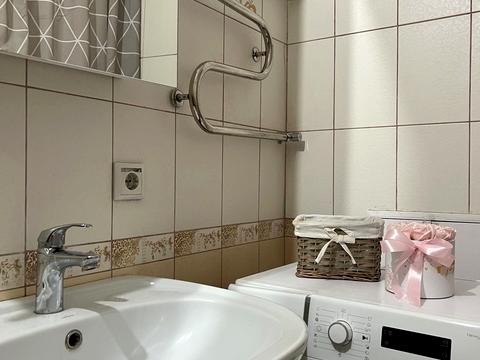 квартира за адресою Сім'ї Кульженків вул. (Петра Дегтяренка), 33