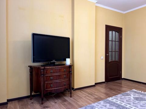 квартира за адресою Сім'ї Кульженків вул. (Петра Дегтяренка), 33