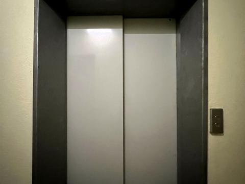 квартира за адресою Сім'ї Кульженків вул. (Петра Дегтяренка), 33