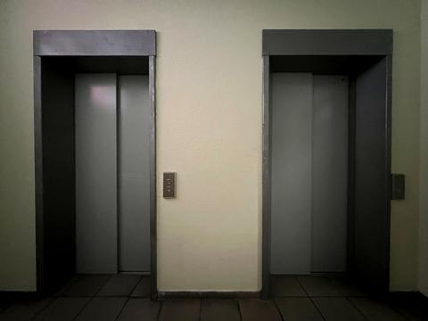 квартира за адресою Сім'ї Кульженків вул. (Петра Дегтяренка), 33