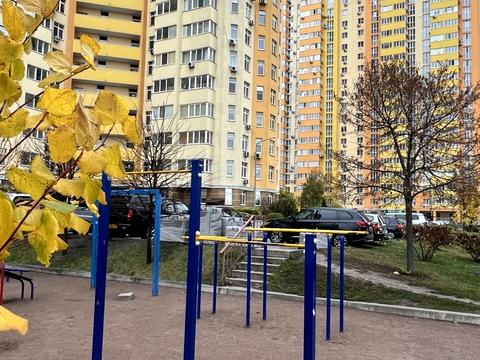 квартира за адресою Сім'ї Кульженків вул. (Петра Дегтяренка), 33