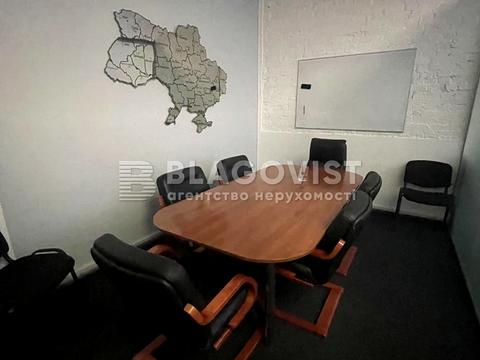 комерційна за адресою Миколи Міхновського бульв. (Дружби Народів), 13