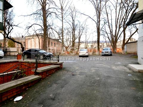 коммерческая по адресу Лютеранская ул., 15