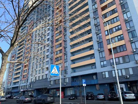 квартира за адресою Богатирська вул., 6-А