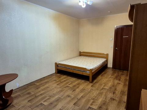 квартира за адресою Академіка Глушкова просп., 9е