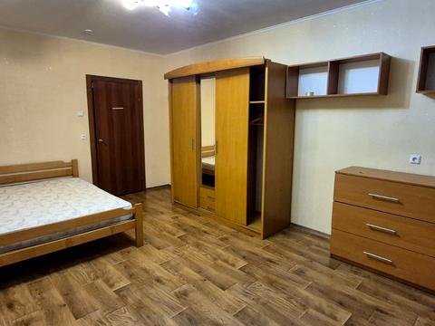 квартира за адресою Академіка Глушкова просп., 9е