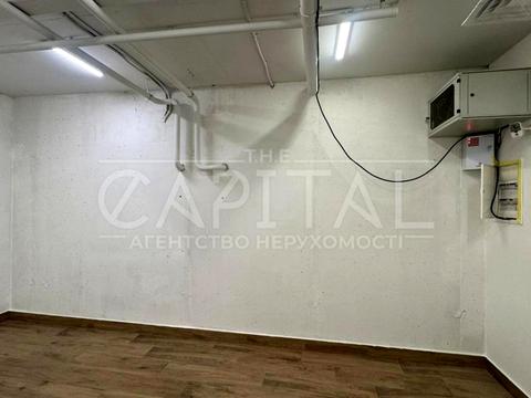 коммерческая по адресу Днепровская набережная ул., 17