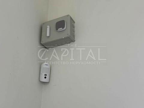 коммерческая по адресу Днепровская набережная ул., 17