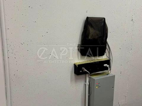 коммерческая по адресу Днепровская набережная ул., 17