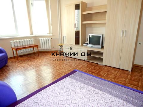 квартира за адресою Київ, Миколи Бажана просп., 12